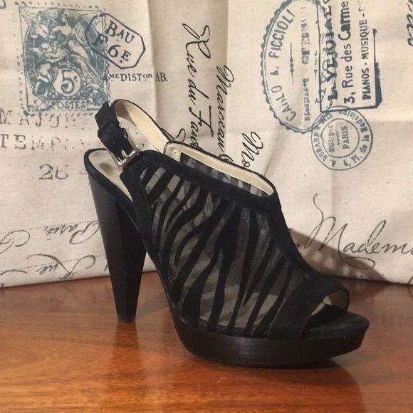 Michael Kors Rina sling - Picture 2 of 4